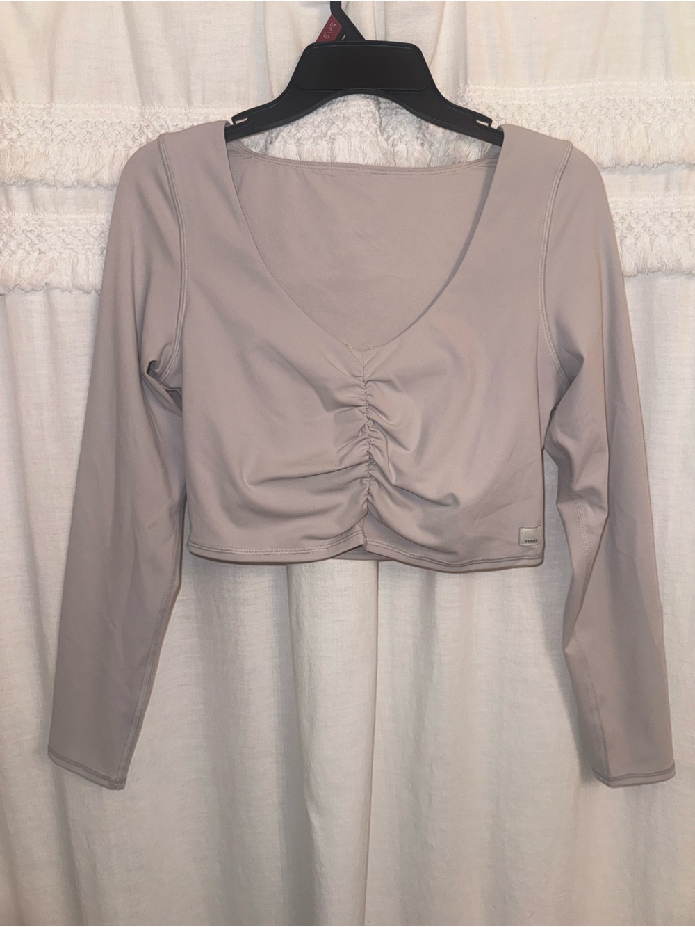 Vuori Cropped Athletic Top